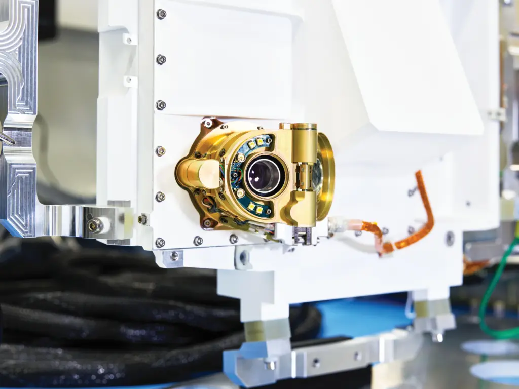 NASA reports particles on PIXL’s Teflon and SHERLOC’s Vectran swatches averaged about 2 micrometers, with other targets showing 100–300 nanometers.